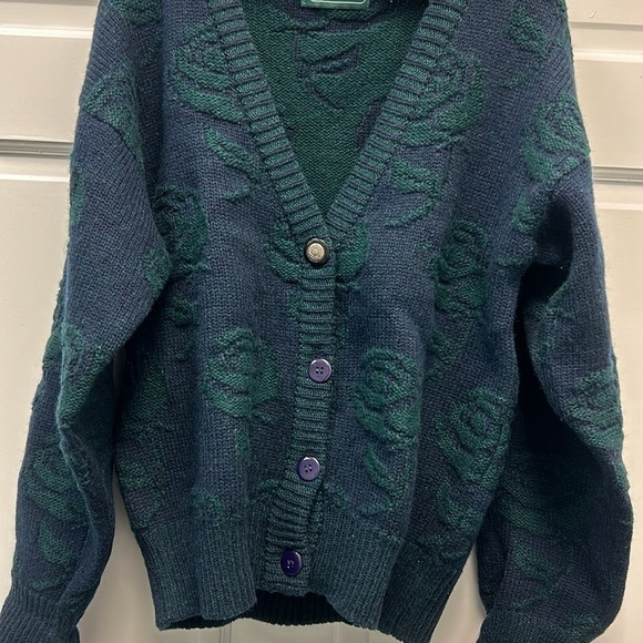 Carroll Reed Women’s 100% Shetland Wool Rose Pattern Button V-Neck Sweater Sz L - Picture 2 of 7